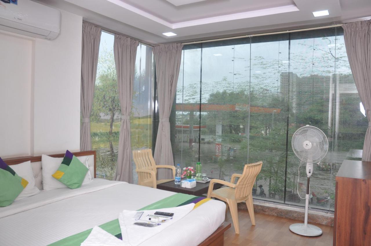 J C Comforts Hotell Bangalore Eksteriør bilde