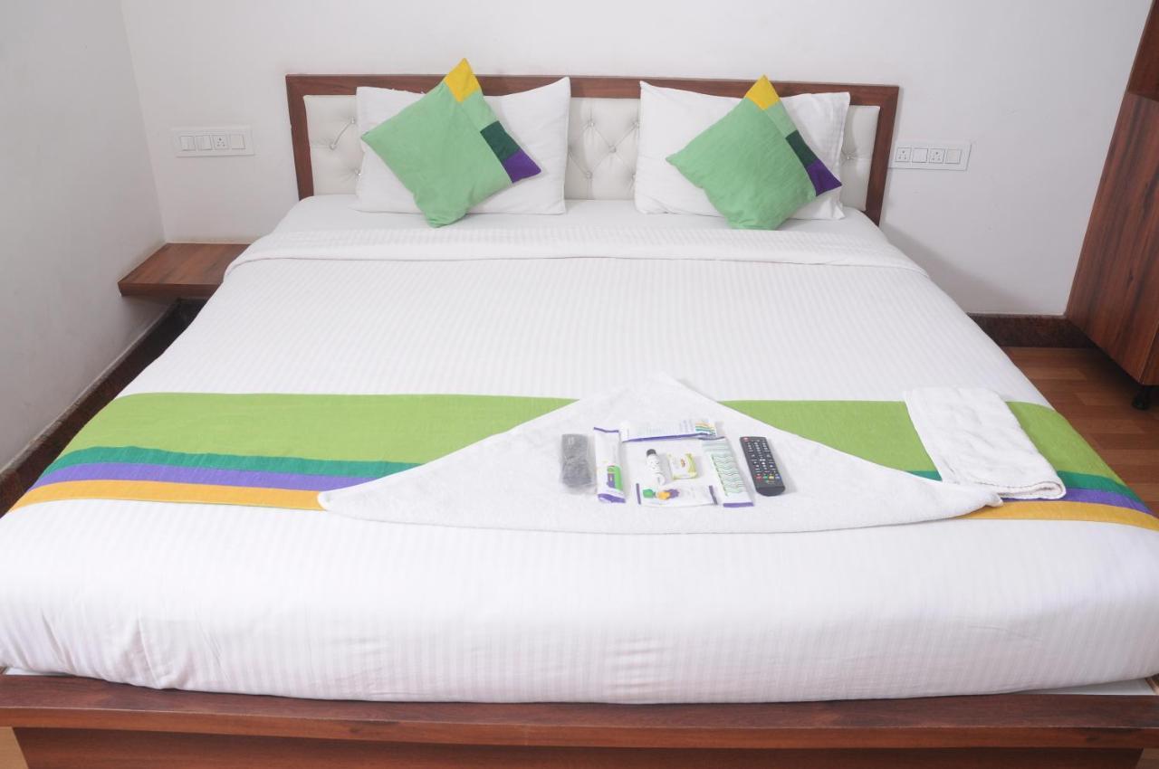 J C Comforts Hotell Bangalore Eksteriør bilde